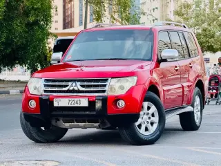 2010 Mitsubishi Pajero in Sharjah used car