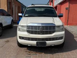 2014 Lincoln Navigator in Dubai used car