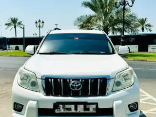 2013 Toyota Prado في Sharjah سيارة مستعملة