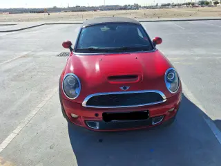 2013 Mini Convertible in Dubai used car