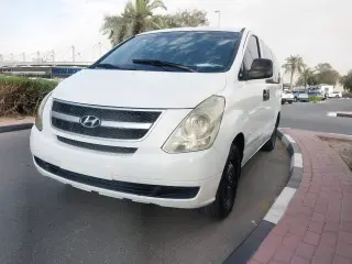 2014 Hyundai H1 في Sharjah سيارة مستعملة