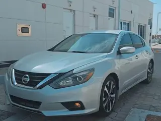 2016 Nissan Altima in Dubai used car