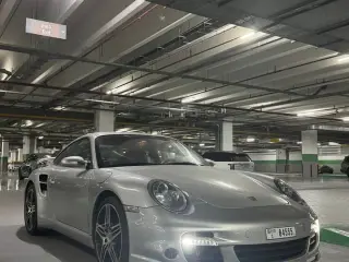 2007 Porsche 911 Carrera في Dubai سيارة مستعملة