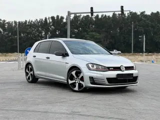 2014 Volkswagen Golf in Dubai used car