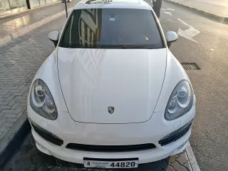 2013 Porsche Cayenne in Sharjah used car