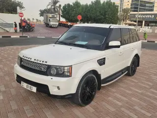 2013 Land Rover Range Rover Sport in Dubai used car
