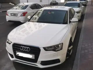 2015 Audi A5 في Dubai سيارة مستعملة