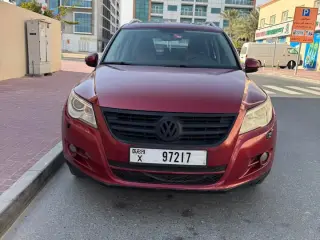 2011 Volkswagen Tiguan في Dubai سيارة مستعملة