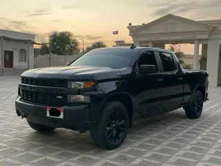 2021 Chevrolet Silverado في Dubai سيارة مستعملة