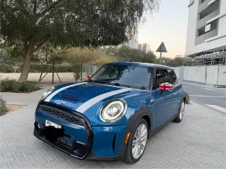 2022 Mini Cooper في Dubai سيارة مستعملة