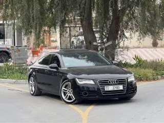 2011 Audi A7 في Dubai سيارة مستعملة