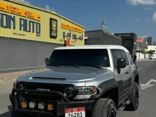 2008 Toyota FJ Cruiser في Dubai سيارة مستعملة