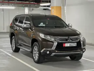 2017 Mitsubishi Montero in Abu Dhabi used car