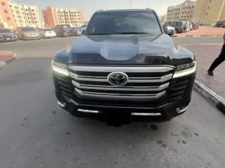 2023 Toyota Land Cruiser في Dubai سيارة مستعملة
