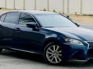2015 Lexus GS في Dubai سيارة مستعملة