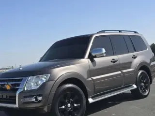 2016 Mitsubishi Pajero in Dubai used car