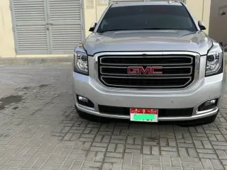 2016 GMC Yukon في Abu Dhabi سيارة مستعملة