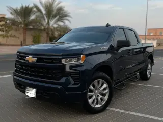 2023 Chevrolet Silverado في Dubai سيارة مستعملة