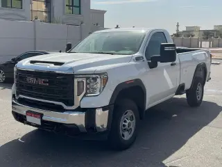2021 GMC Sierra في Abu Dhabi سيارة مستعملة