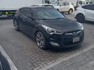 2014 Hyundai Veloster في Dubai سيارة مستعملة
