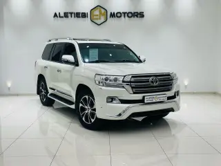 2016 Toyota Land Cruiser in Dubai used car