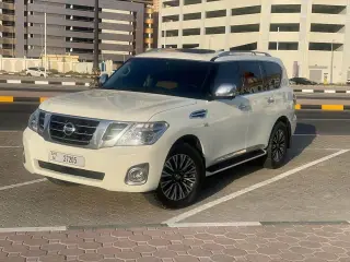 2016 Nissan Patrol في Sharjah سيارة مستعملة