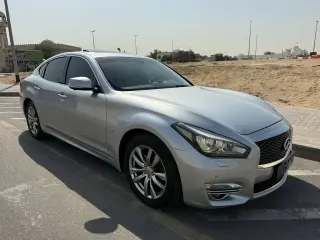 2016 Infiniti Q70 in Dubai used car