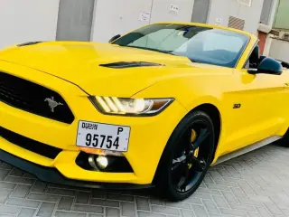 2017 Ford Mustang في Dubai سيارة مستعملة