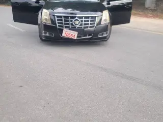 2013 Cadillac CTS in Sharjah used car