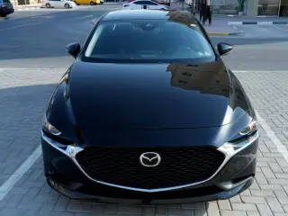 2021 Mazda 3 في Abu Dhabi سيارة مستعملة