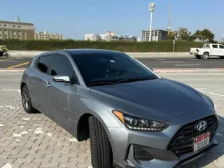 2019 Hyundai Veloster في Abu Dhabi سيارة مستعملة