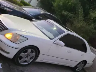 2003 Lexus LS 430 in Sharjah used car