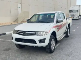 2013 Mitsubishi L200 in Dubai used car