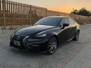 2016 Lexus IS in Al Ain used car