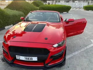2019 Ford Mustang في Dubai سيارة مستعملة