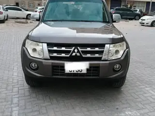 2012 Mitsubishi Pajero in Dubai used car