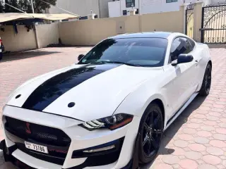 2020 Ford Mustang في Dubai سيارة مستعملة