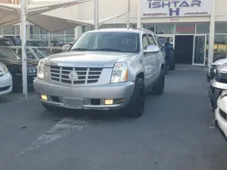 2011 Cadillac Escalade in Sharjah used car