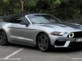 2021 Ford Mustang في Dubai سيارة مستعملة