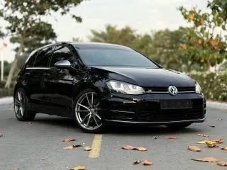 2016 Volkswagen Golf in Dubai used car