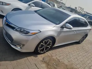 2013 Toyota Avalon in Sharjah used car