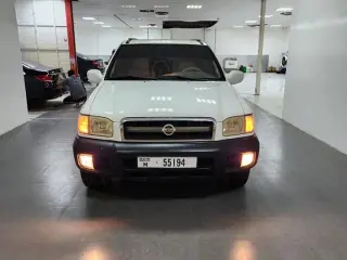 2002 Nissan Pathfinder في Dubai سيارة مستعملة