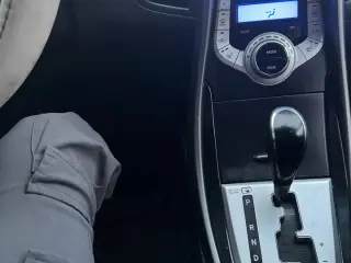 2011 Hyundai Avante في Dubai سيارة مستعملة