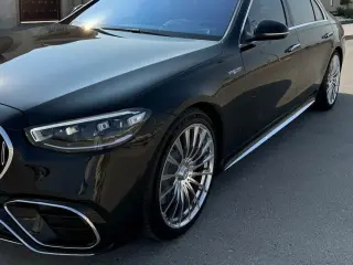 2022 Mercedes-Benz S-Class في Abu Dhabi سيارة مستعملة
