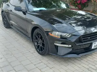 2019 Ford Mustang في Dubai سيارة مستعملة