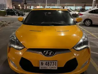 2015 Hyundai Veloster في Dubai سيارة مستعملة