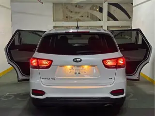 2019 Kia Sorento in Ajman used car