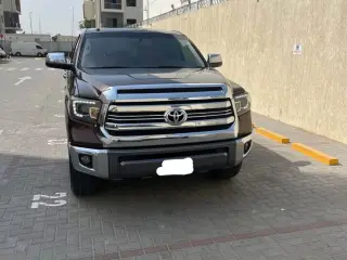 2017 Toyota Tundra في Dubai سيارة مستعملة