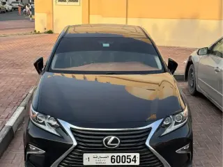 2018 Lexus ES in Sharjah used car