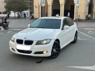 2010 BMW 3-Series in Sharjah used car